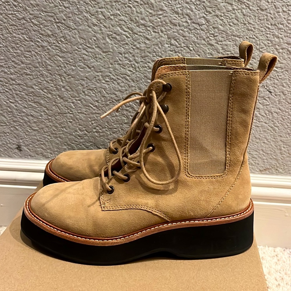 Madewell sand colored boots - Picture 2 of 4